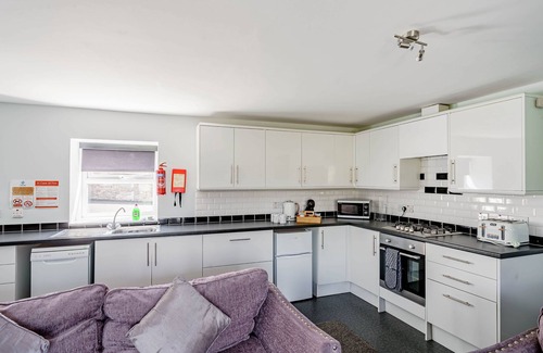 Castle Douglas Cottage | Auchenlarie Courtyard No 1 - a cottage that sleeps 5 guests in 3 bedrooms