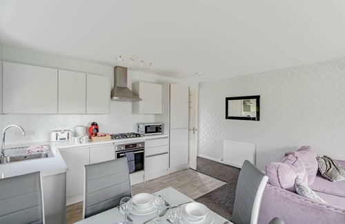 Castle Douglas Cottage | Auchenlarie Courtyard No 4 - a cottage that sleeps 5 guests in 3 bedrooms