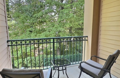 Gatlinburg Condo | August & September 15% discount for 2 night stay, 25% discount for 3 night stay