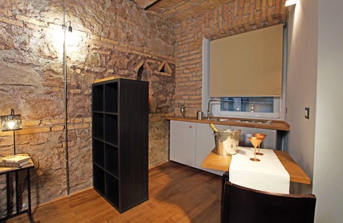 Trastevere Apartment | AUGUSTUS AND LIVIA IMPERIAL HOUSE: LIVIA HOME