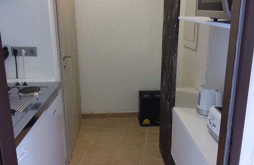 Kernstadt Apartment | Aunt Emma "Hong Kong" the opportunity to experience a touch of China