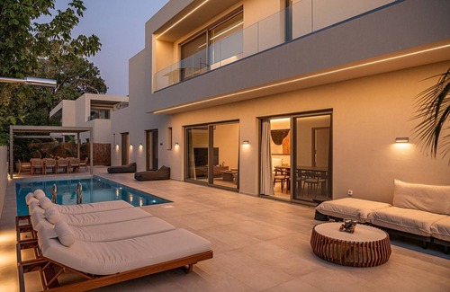 Daratsos Villa | Aurea Beach Villa