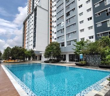 Kota Warisan Apartment | Aurora's Place at Alanis Residence