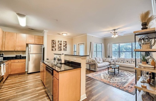 West Campus Apartment | Austin 4BR Townhome + Walk to West Campus