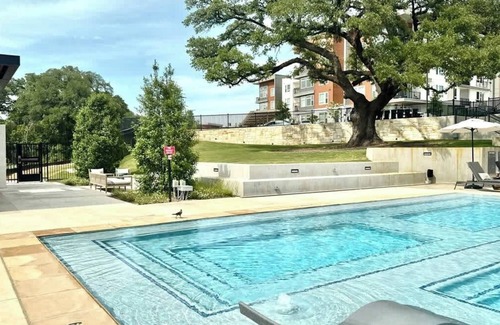 McNeil Apartment | Austin Hideaway w- Pool & Gym