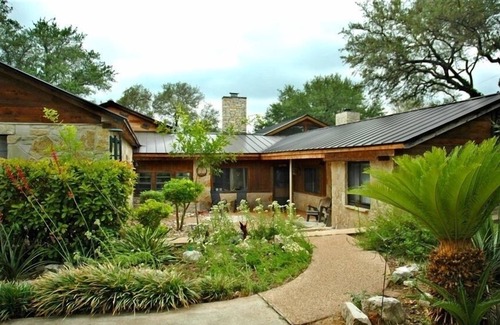 Leander House | Austin Lake Travis Pool Waterfront - Hill Country Retreat 2 Acres Sleeps 20