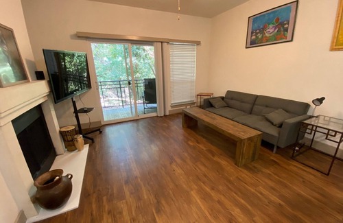 Barton Hills Apartment | Austin Oasis on the Greenbelt