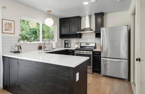 South Manchaca House | Austin Oasis – Zilker, Downtown, Pool, 3 Bedroom
