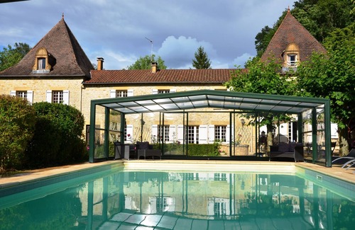 Domme House | Authentic and comfortable house with heated indoor pool (from April to November)