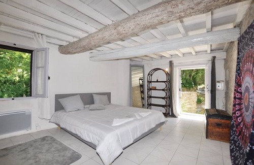 Laroque-des-Alberes Other | Authentic farmhouse at the foot of the château with private pool and exceptional view.