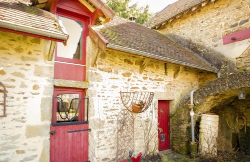 Saint-Sernin-du-Bois House | Authentic Gîte in the bourgogne Hahasiah