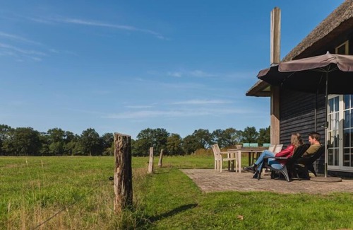 Municipality of Wierden House | Authentic haystack in Wierden with a terrace