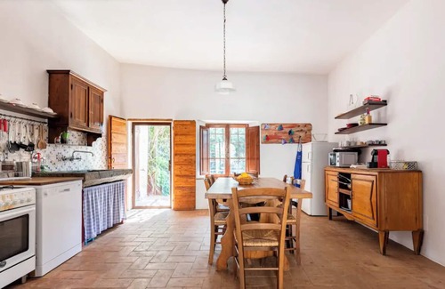 Castellina in Chianti House | Authentic Stone House with Pool & Scenic Views – Perfect for Nature Lovers