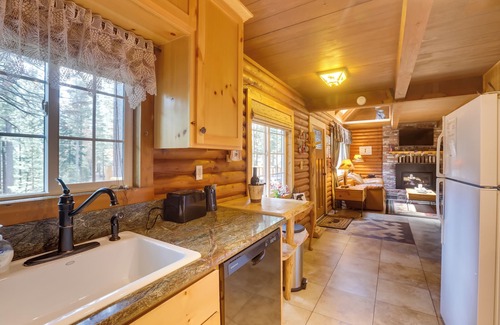 North Upper Truckee Cabin | Authentic Log Cabin w/Hot Tub in South Lake Tahoe