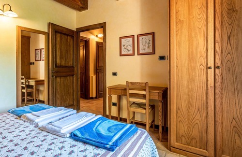 Camerino House | Authentic residence in the middle of nature with pool.