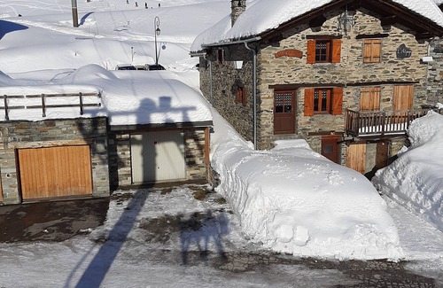 Les Eucherts Ski Chalet | Authentic Savoyard chalet at the foot of the slopes in a French/Italian resort