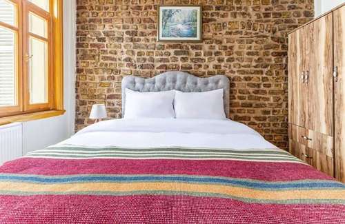 Istanbul City Center Apartment | Authentic Stone House 10 min to Goldenhorn