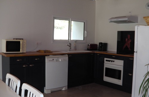 Aillas House | Aux vieux fours 5.5 km from the canal, 12 km from the Compostelle route