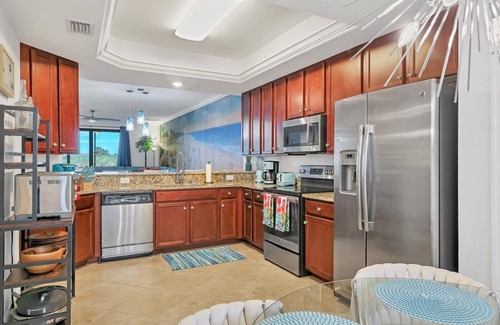 Lakewood Ranch Condo | 🦩Available For Spring ~ Par for the Course! 🦩