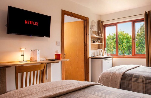 Alness House | Available Now | Spacious En-Suite, Wi-Fi + Parking