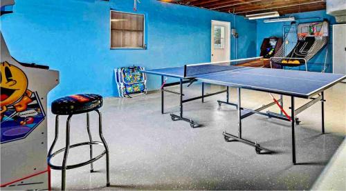 Pembroke Pines House | Available This Weekend Pool, Game Room, Pets