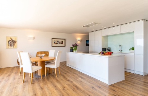 Downderry Ski Chalet | Avalon Sea Views