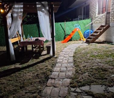 Mladenovac House | Avalski put