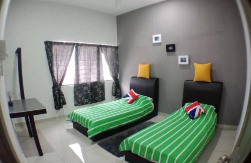 Taman Antek Avenue House | AVENUE HOMESTAY 5 Room 4 Toilet 4 MINUTES TO TOWER