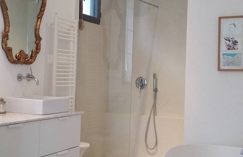 Les Angles House | Avignon, FR (84000), contemporary villa on the heights of Avignon, Les Angles