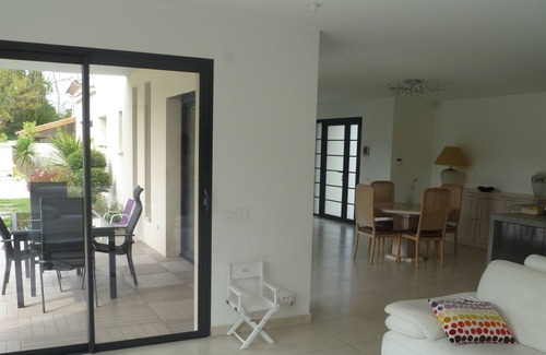 Montfavet House | Avignon New house with swimming pool 7 mins from the ramparts