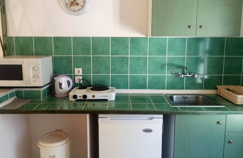 Kavos Apartment | Avonlea Garden Studio A1