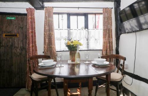 Tewkesbury House | Avonmede