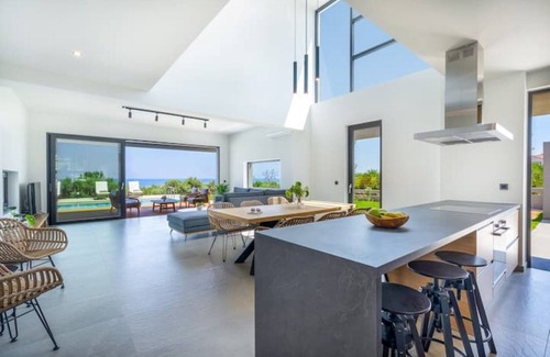 Pyrgos Psilonerou Villa | Avra Villa, Pirgos-Villas, Heated Pool, Wonderful Sea View
