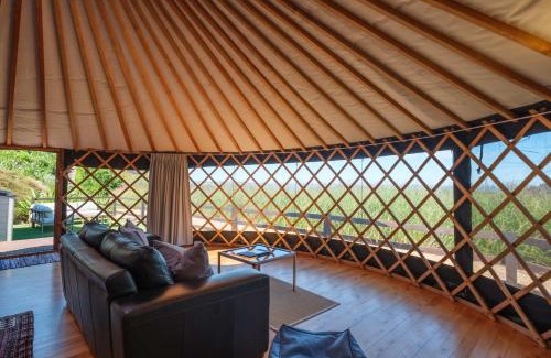 Palm Beach House | Awaawa Yurts - Tāne