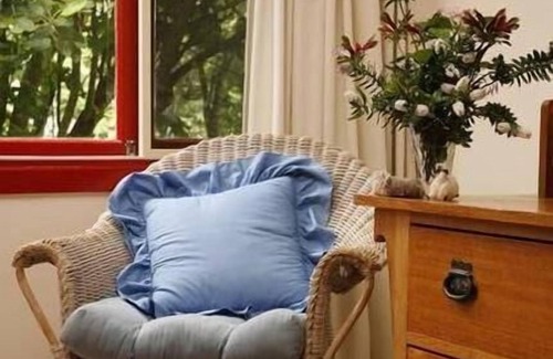 Dangarsleigh Bed & Breakfast | Award winning Poppys Cottage B&B Farmstay
