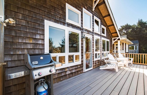 Arch Cape House | Away At Last by AvantStay | Gorgeous Beach House, Steps to the Beach