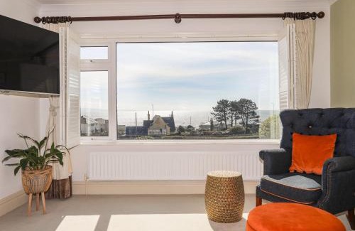 Criccieth House | Awelfryn