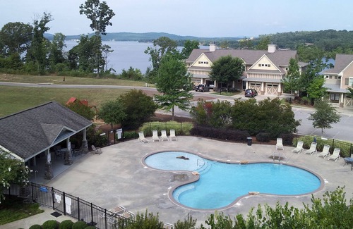 Talladega Condo | Awesome 3 Bedroom, 2 Bath, Lakefront Condo