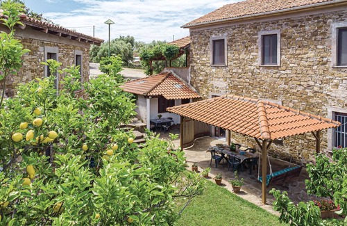 Castellabate Apartment | Awesome apartment in Castellabate SA