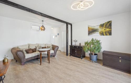 Ahrenshagen-Daskow Apartment | Awesome Apartment In Ahrenshagen-Daskow