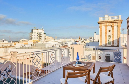 Old Town Apartment | Awesome apartment in Cádiz with kitchen