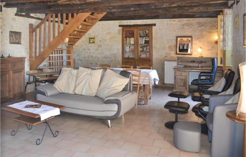 La Chapelle-Saint-Jean House | Awesome Home In La-Chapelle-Saint-Jean
