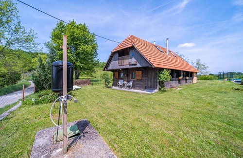 Barilovic House | Awesome home in Gornji Velemeric