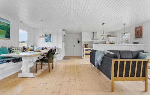 Brovst House | Awesome Home In Brovst With Wifi