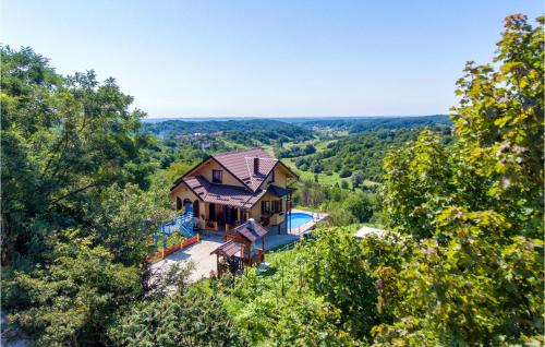Sveti Ivan Zelina House | Awesome Home In Donja Zelina With Wifi
