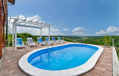 Sveti Ivan Zelina House | Awesome Home In Donja Zelina With Wifi