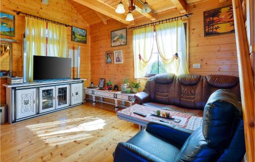 Sveti Ivan Zelina House | Awesome Home In Donja Zelina With Wifi
