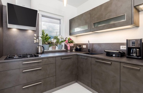 Sarsoni House | Awesome home in Drazice with WiFi