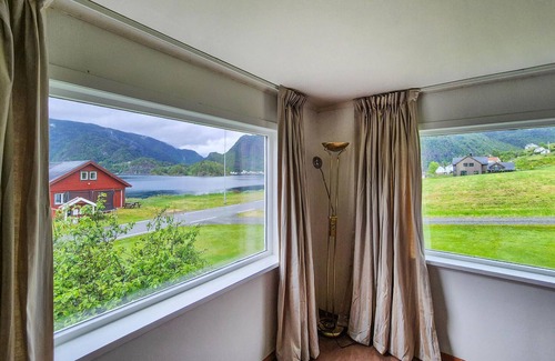 Suldal House | Awesome home in Erfjord with WiFi