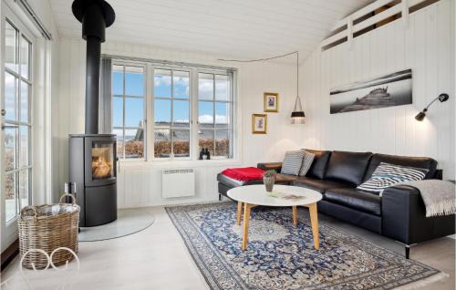 Fredericia House | Awesome Home In Fredericia With Kitchen